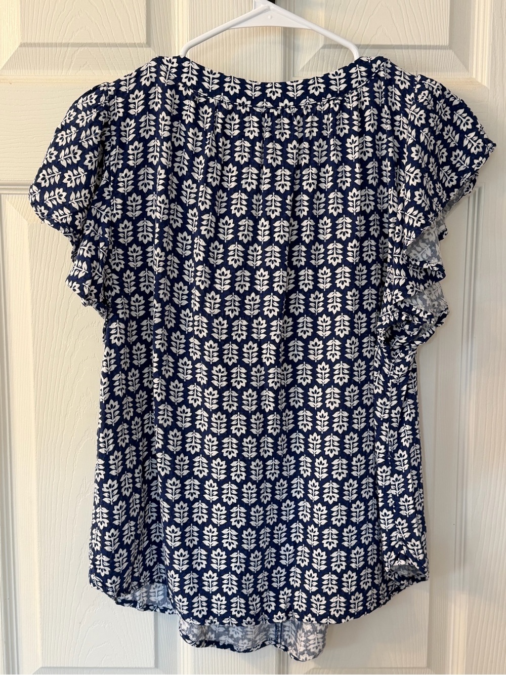 Draper James Flutter Sleeve Smocked Squareneck Top Navy White Leaf Print M - Picture 5 of 7